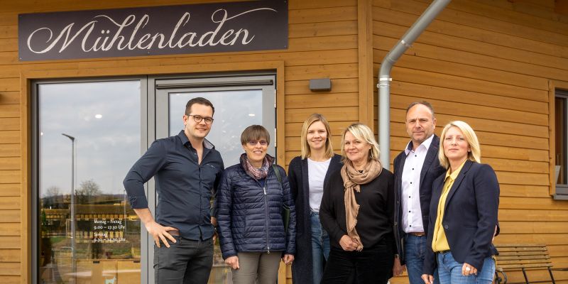 Ein Aushängeschild über den Landkreis Holzminden hinaus - Landratskandidat besucht die Ölmühle Solling in Boffzen