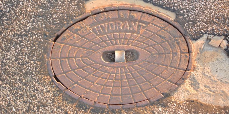 Mögliche Eintrübungen des Trinkwassers in Lenne - Spülung des Hydranten am 17. November