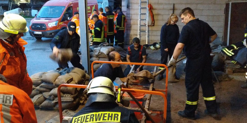 Feuerwehren sind im Dauereinsatz nach langem Regen