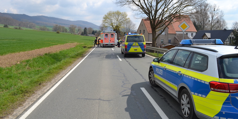 Radfahrer bei Harderode von Pkw erfasst und schwer verletzt