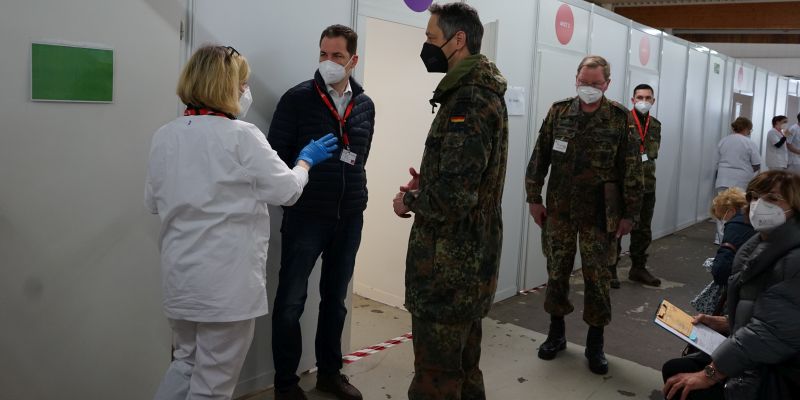 Soldaten unterstützen auch im Impfzentrum in Holzminden