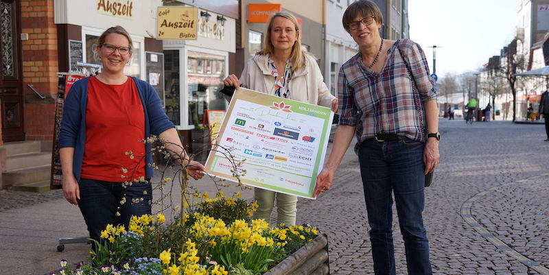Holzminden erblüht:  Mit Pflanzkästen kommt der Frühling in die Innenstadt