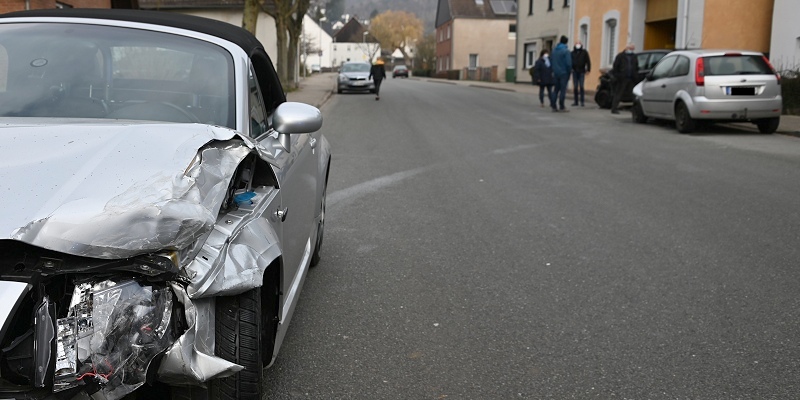 Sekundenschlaf war die Ursache für einen Verkehrsunfall mit erheblichem Sachschaden