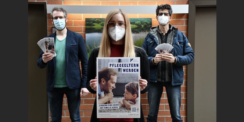 Benjamin Peters (Bereichsleiter Besondere Soziale Dienste),Saskia Söhngen und Peter Kros kümmern sich zusammen mit ihren Kolleg*innen um das Thema Pflegeeltern