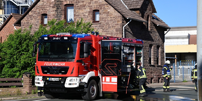 Feuer Wohnung gemeldet – Sollingstraße für Einsatzdauer komplett gesperrt