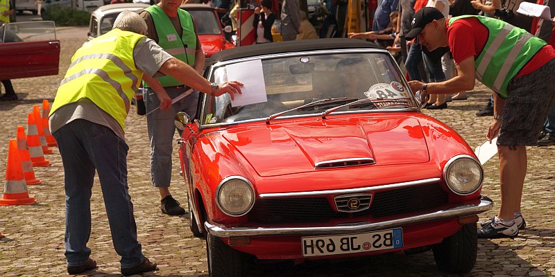 1. Einbecker Oldtimer-Tage: Videobeitrag zur Wertungsdurchfahrt in Stadtoldendorf