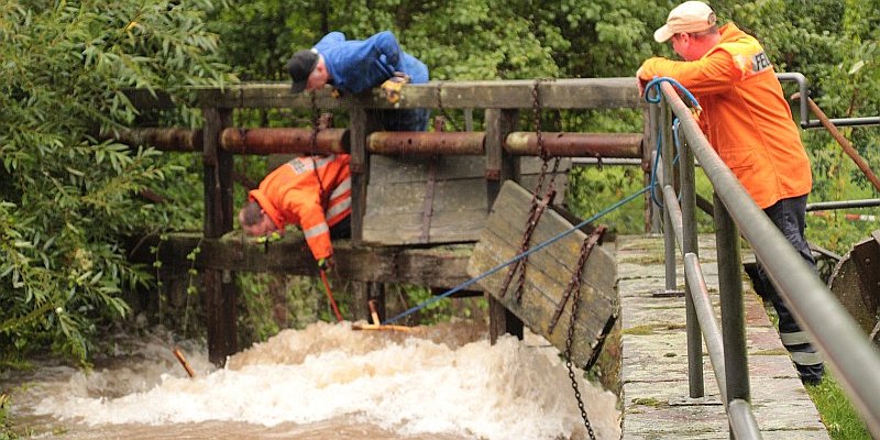 Bach in Bevern gleicht einem tosenden Wasserfall