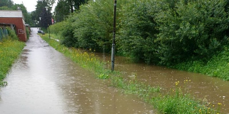 Wegen Hochwasser: Freibad Stadtoldendorf noch bis Freitag geschlossen