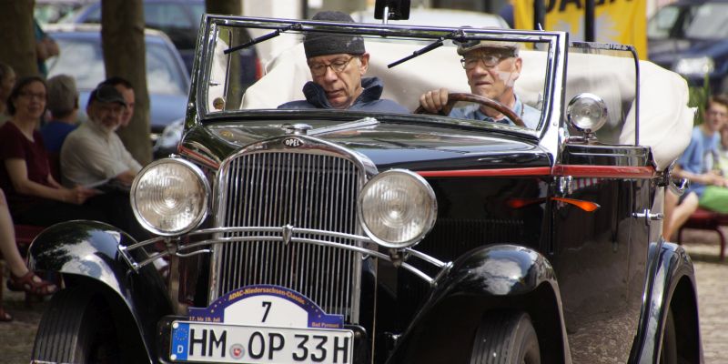 Große PS.Speicher-Rallye: 120 Oldtimer rollen am Samstag durch Stadtoldendorf