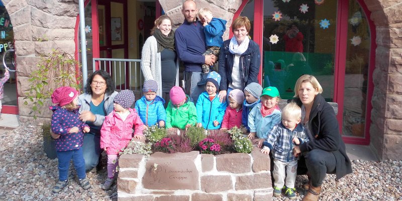 Löwenzahngruppe freut sich über ein eigenes Hochbeet   